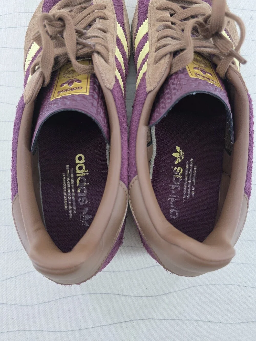 Adidas Mens Gazelle Indoor Maroon Almost Yellow Brown Sneakers JI0324 Size 10.5